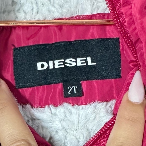 Girls Diesel pink hooded puffer jacket size 2T - Picture 8 of 12